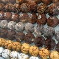 Rows of schneeballen (1197 visite) Schneeballen in different flavours Rows of schneeballen